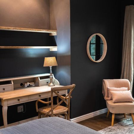 Comfortable 2-Bedroom Place With Indoor Fireplace Mosselbaai Buitenkant foto